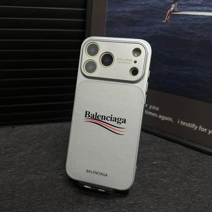 Balenciaga-Inspired Neamhlonrach Cás iPhone Cosanta le Cosaint Lionsa Iomlán