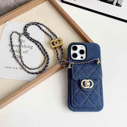 Prošívané pouzdro na iPhone Crossbody s řetízkovým popruhem & Kapsa na kartu