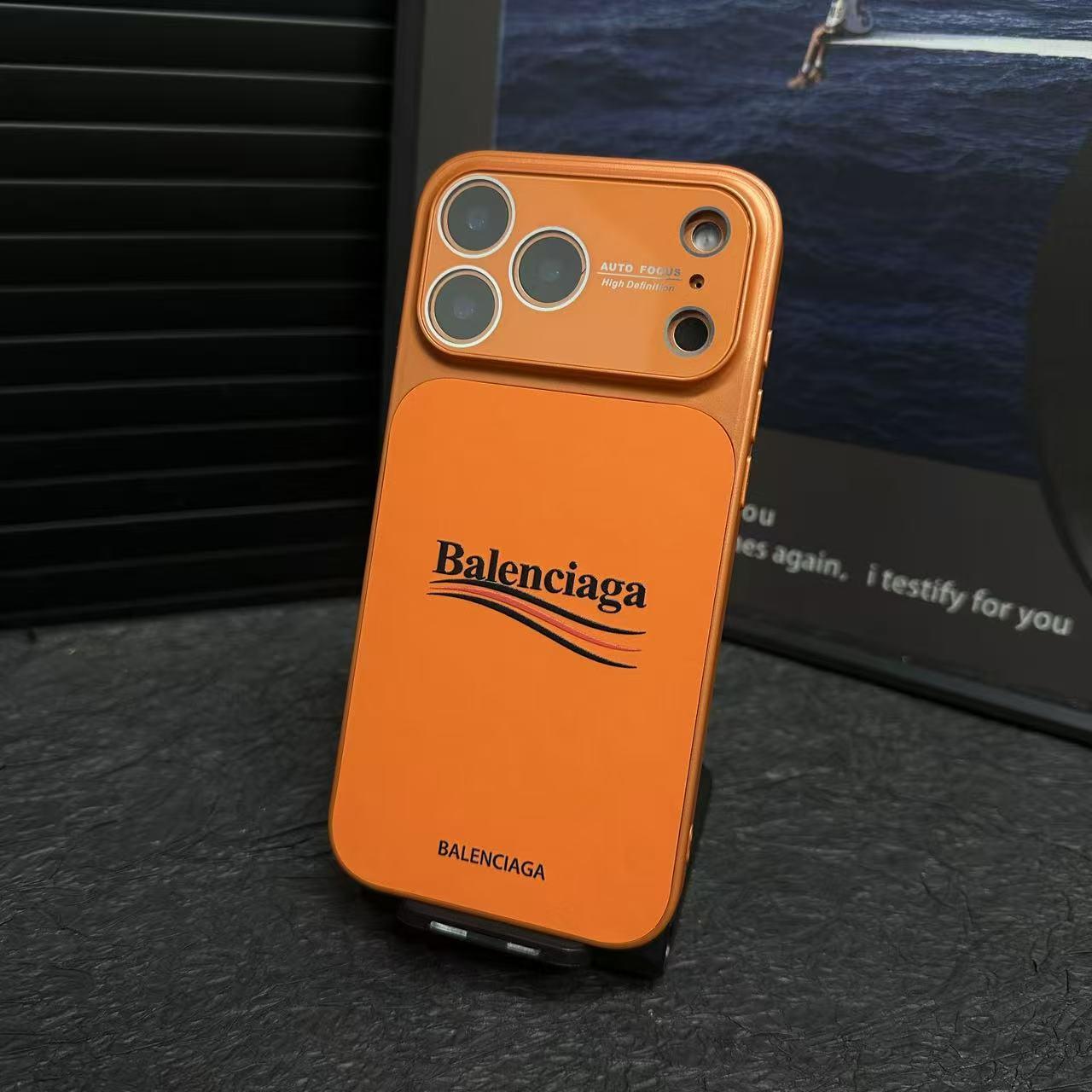 Balenciaga-Inspired Neamhlonrach Cás iPhone Cosanta le Cosaint Lionsa Iomlán