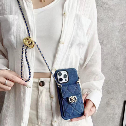 Prošívané pouzdro na iPhone Crossbody s řetízkovým popruhem & Kapsa na kartu