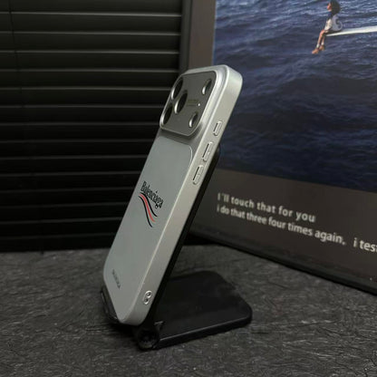 Balenciaga-Inspired Neamhlonrach Cás iPhone Cosanta le Cosaint Lionsa Iomlán