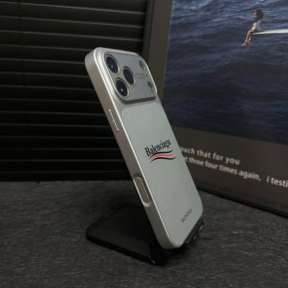 Balenciaga-Inspired Neamhlonrach Cás iPhone Cosanta le Cosaint Lionsa Iomlán