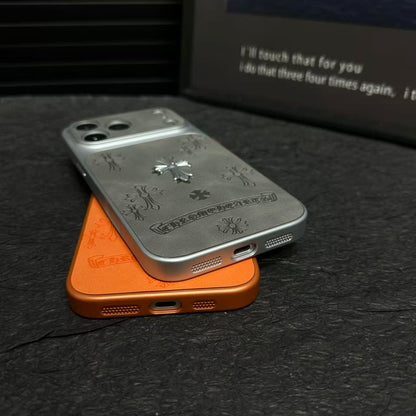 حافظة iPhone جلدية مستوحاة من قلوب الكروم، ذات ملمس ممتاز، حماية نحيفة