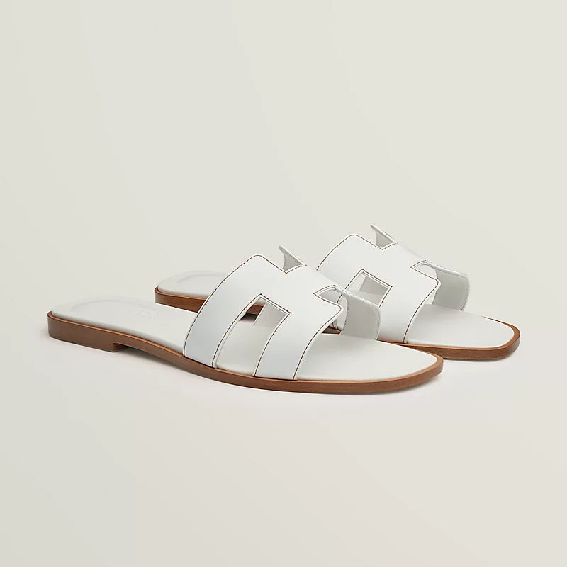 Minimal Double H Logo Slides – Minimal Chic Sandály