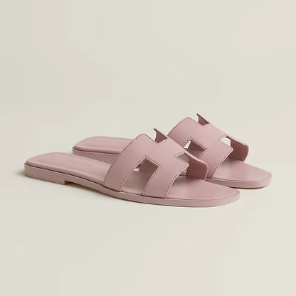 Minimal Double H Logo Slides – Minimal Chic Sandály