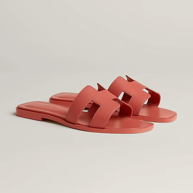 Minimal Double H Logo Slides – Minimal Chic Sandály