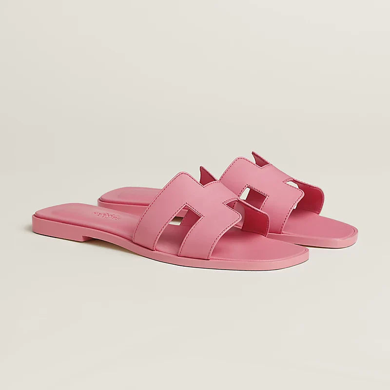 Minimal Double H Logo Slides – Minimal Chic Sandály