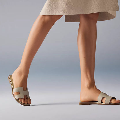 Minimal Double H Logo Slides – Minimal Chic Sandály