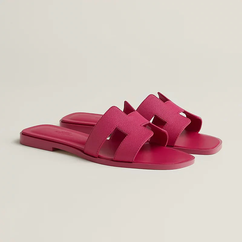 Minimal Double H Logo Slides – Minimal Chic Sandály